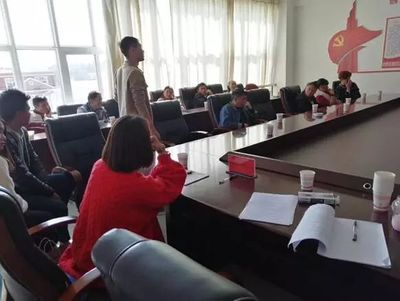 瀘西縣2019年返鄉農民工座談會 聚焦家庭勞務服務，助力就業創業新篇章
